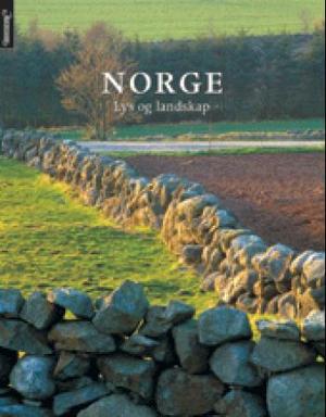 bokforside Norge – Lys og landskap