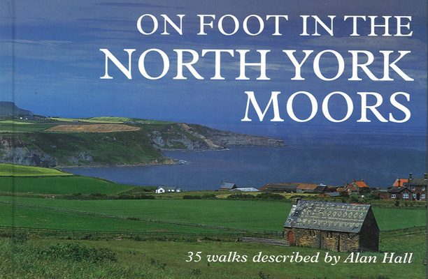 bokforside On foot in the North York Moors, Alan Hall